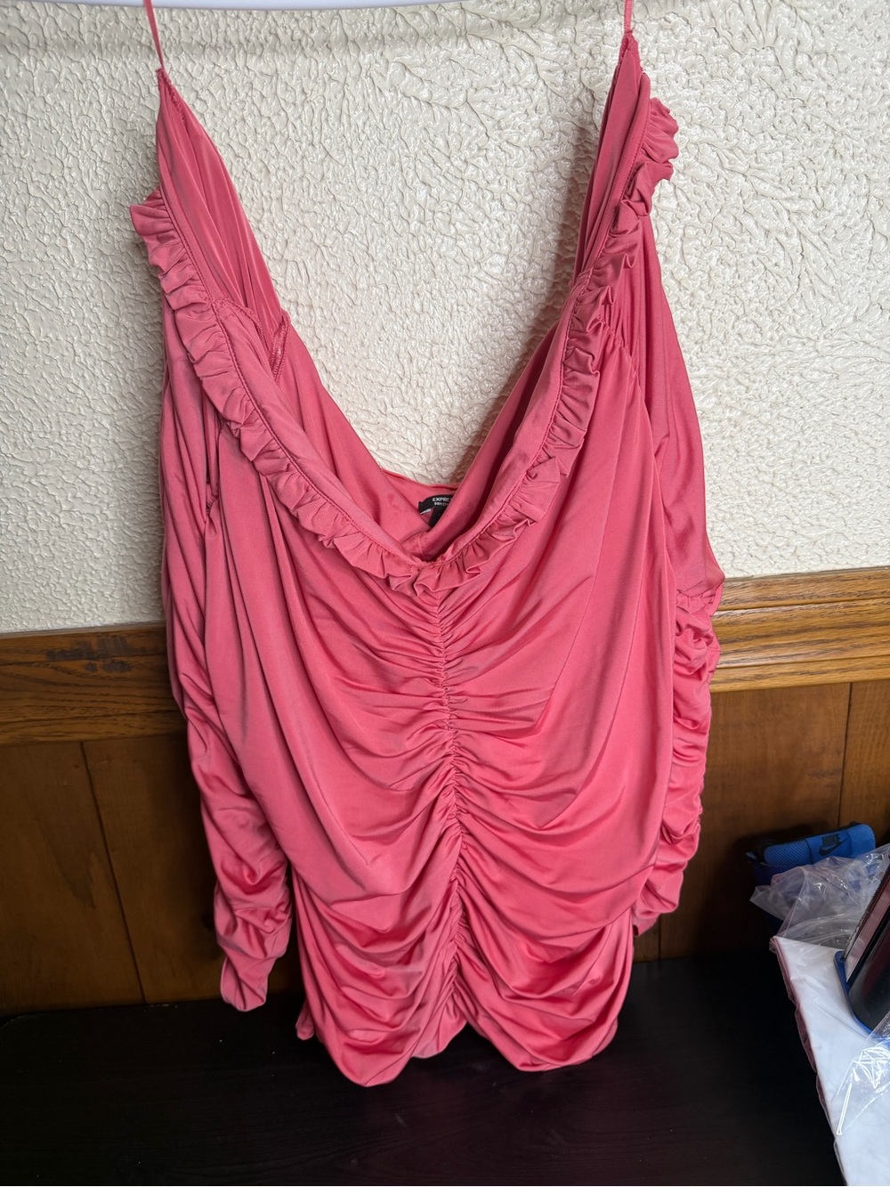 Express Pink Off-Shoulder Ruched Long Sleeve Top - Picture 2 of 3